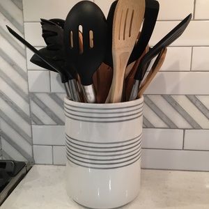 Kate Spade Lenox Gray & White Utensil Crock